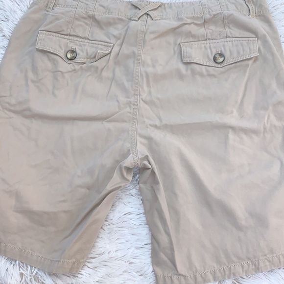 Eddie Bauer Blakely Light Tan Shorts - Picture 1 of 10